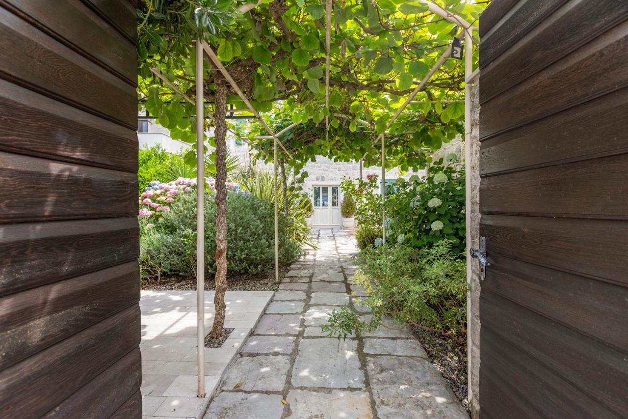 Apartments D&V Kotor Exterior photo